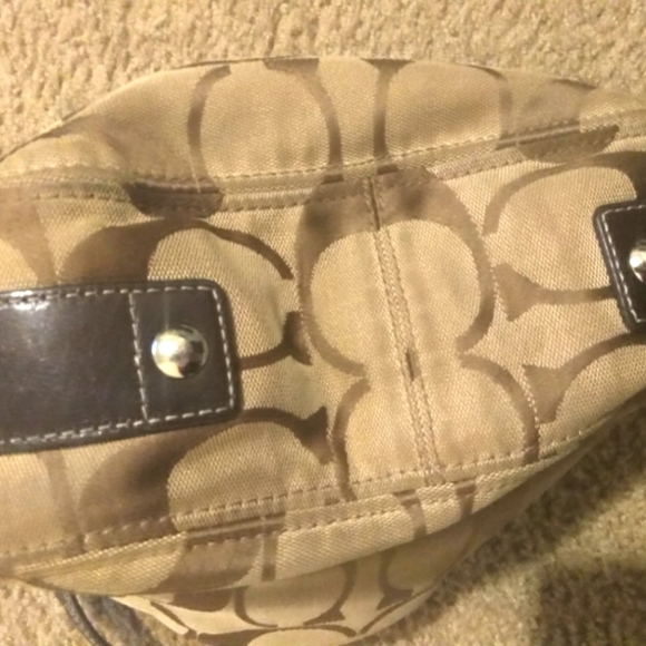 Authentic Coach - Picture 4 of 6